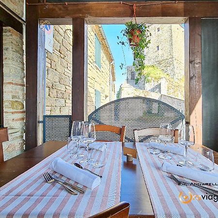 Locanda Del Castello Frontone Екстер'єр фото