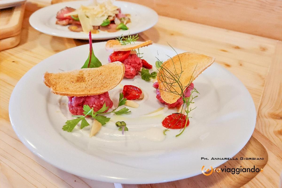Locanda Del Castello Frontone Екстер'єр фото