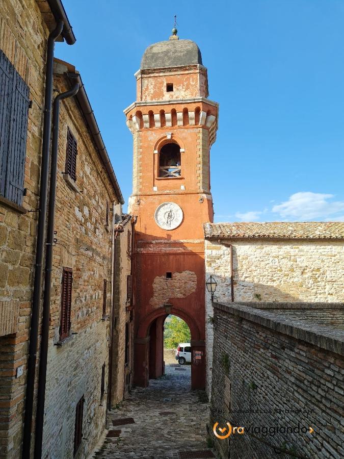 Locanda Del Castello Frontone Екстер'єр фото